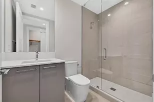 275 1st Ave S, Saint Petersburg, FL 33701 - Photo 28