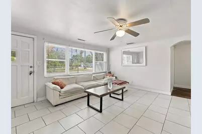 1525 56th Street S, Gulfport, FL 33707 - Photo 4