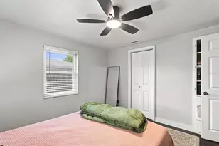1525 56th St S, Gulfport, FL 33707 - Photo 24