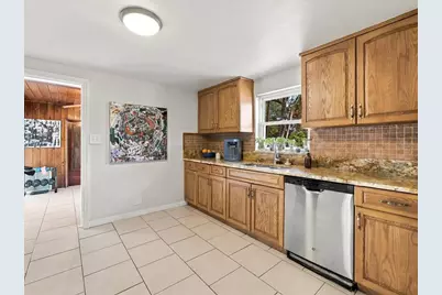 1525 56th Street S, Gulfport, FL 33707 - Photo 8