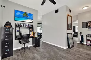 6946 Belt Link Loop, Wesley Chapel, FL 33545 - Photo 4