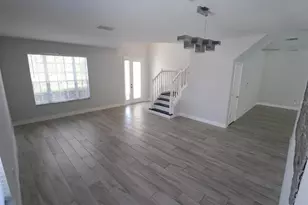 27709 Kirkwood Cir, Wesley Chapel, FL 33544 - Photo 8