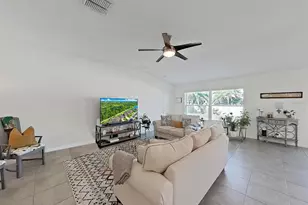 5037 White Chicory Dr, Apollo Beach, FL 33572 - Photo 8