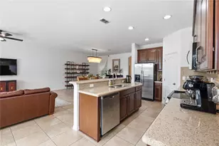 11722 Casa Lago Ln, Tampa, FL 33626 - Photo 18