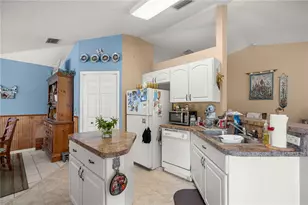 9725 SW 196th Cir, Dunnellon, FL 34432 - Photo 10