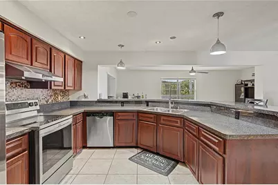 210 Leafwood Road, Tarpon Springs, FL 34689 - Photo 10