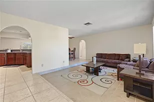 210 Leafwood Rd, Tarpon Springs, FL 34689 - Photo 6