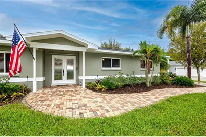 902 Robin Avenue, Palm Harbor, FL 34683 - Photo 2