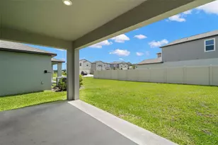2562 Leonia Ln, Zephyrhills, FL 33541 - Photo 22