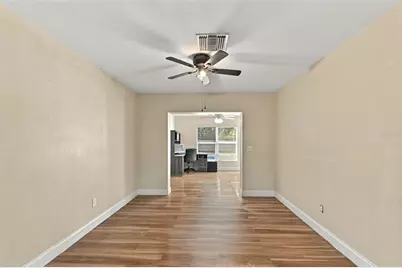 702 Camellia Court, Seffner, FL 33584 - Photo 8