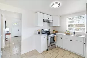 1410 E 98th Ave, Tampa, FL 33612 - Photo 4