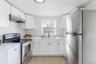 1410 E 98th Ave, Tampa, FL 33612 - Photo 2