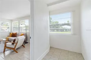 1410 E 98th Ave, Tampa, FL 33612 - Photo 16