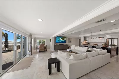 430 Palm Island SE, Clearwater Beach, FL 33767 - Photo 16