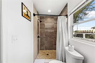 8923 N Lynn Ave, Tampa, FL 33604 - Photo 28