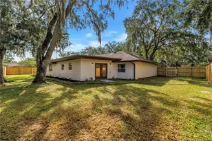 1116 N Riverhills Dr, Temple Terrace, FL 33617 - Photo 56