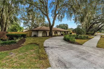 1116 N Riverhills Drive, Temple Terrace, FL 33617 - Photo 2