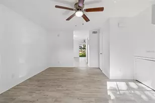 5182 Sunridge Palms Dr, Tampa, FL 33617 - Photo 12
