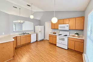 6077 Roble Ave, Spring Hill, FL 34608 - Photo 2