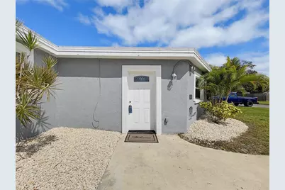 9218 86th Street N, Seminole, FL 33777 - Photo 6