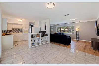 4333 61st Lane N, Kenneth City, FL 33709 - Photo 10