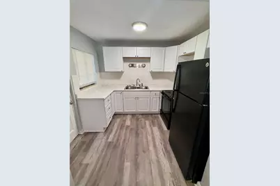 2318 4th Street S #9, Saint Petersburg, FL 33705 - Photo 2