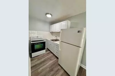 2318 4th Street S #5, Saint Petersburg, FL 33705 - Photo 2