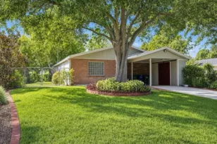2840 W Shelton Ave, Tampa, FL 33611 - Photo 1