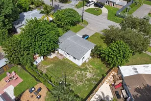 2617 NE 16th Ave, Pompano Beach, FL 33064 - Photo 2
