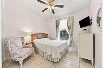 10429 Heron Lake Drive, Riverview, FL 33578 - Photo 8