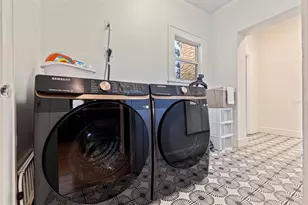1037 51st Ave N, Saint Petersburg, FL 33703 - Photo 20