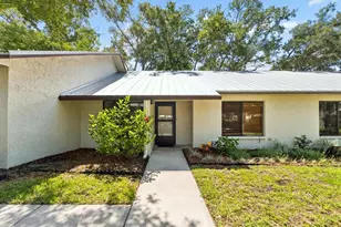 821 3rd Ave SW, Largo, FL 33770 - Photo 1