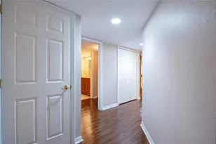 9200 Park Blvd, Seminole, FL 33777 - Photo 32