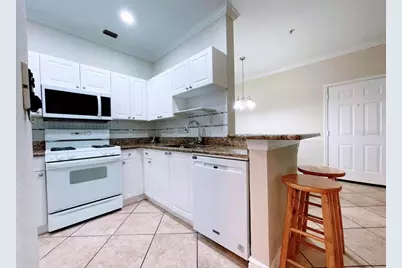 2715 Via Capri #710, Clearwater, FL 33764 - Photo 2