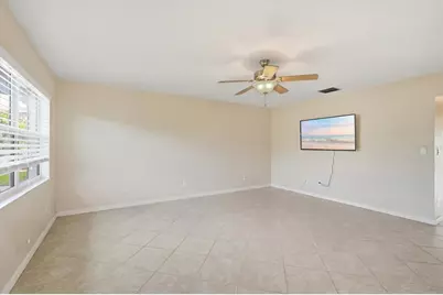 302 Canton Court #55, Sun City Center, FL 33573 - Photo 4
