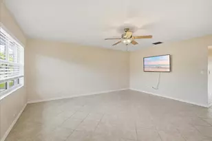 302 Canton Ct, Sun City Center, FL 33573 - Photo 4