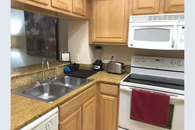 906 Laura Street, Clearwater, FL 33755 - Photo 6