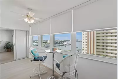 4550 Cove Circle #808, Saint Petersburg, FL 33708 - Photo 12