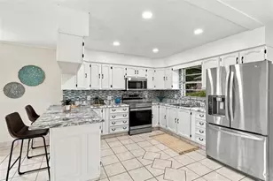 1719 Julian Ln Dr, Tampa, FL 33619 - Photo 6