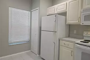 8664 Hunters Key Cir, Tampa, FL 33647 - Photo 8