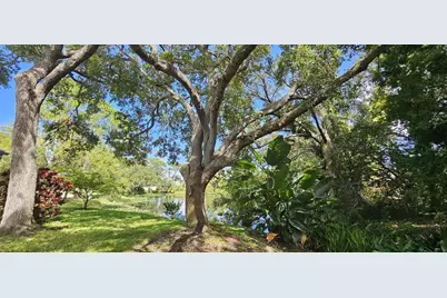 10495 Longwood Drive, Largo, FL 33777 - Photo 48