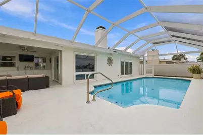 2440 S Shore Drive SE, Saint Petersburg, FL 33705 - Photo 38