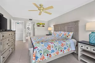 7434 Bayshore Dr, Treasure Island, FL 33706 - Photo 22