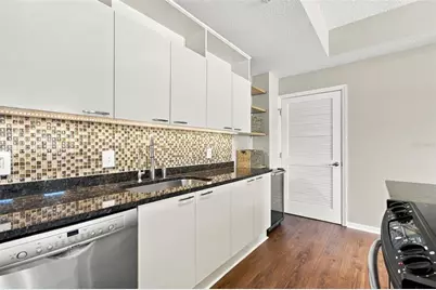 226 5th Avenue N #M05, Saint Petersburg, FL 33701 - Photo 8