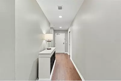 226 5th Avenue N #M05, Saint Petersburg, FL 33701 - Photo 4