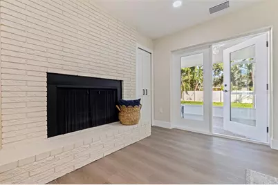 111 58th Avenue S, Saint Petersburg, FL 33705 - Photo 8