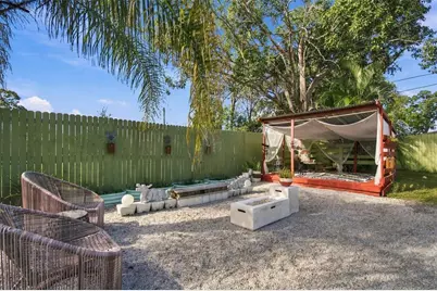 9010 1st Street N, Saint Petersburg, FL 33702 - Photo 44