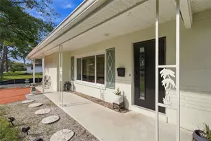 9010 1st St N, Saint Petersburg, FL 33702 - Photo 6