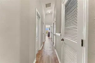 2333 Tanbark Ridge Pl, Plant City, FL 33563 - Photo 16