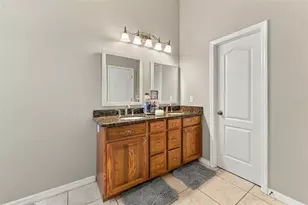 2333 Tanbark Ridge Pl, Plant City, FL 33563 - Photo 20
